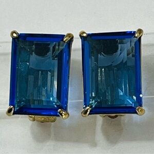 Heidi Daus OMEGA 🆕 “Hot Rocks” sapphire blue color crystal earrings